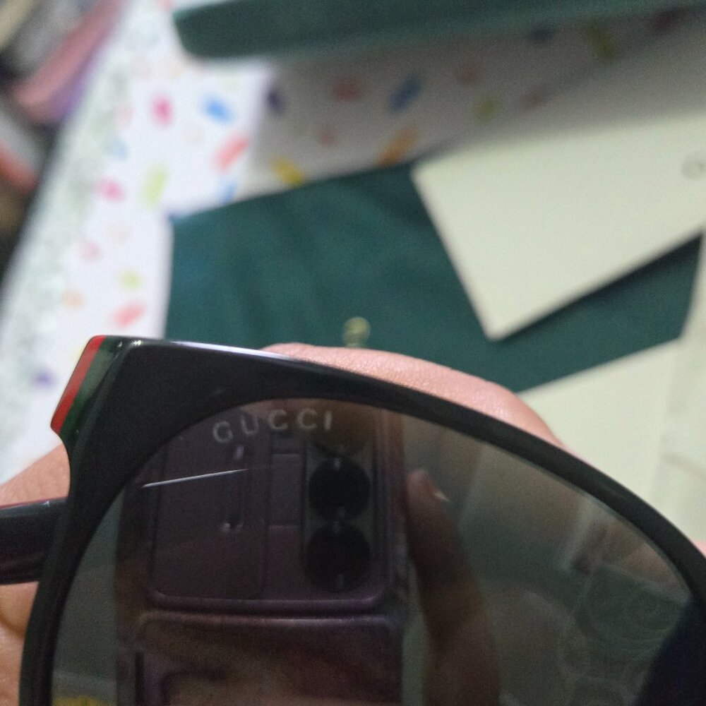 Sun glasses gucci